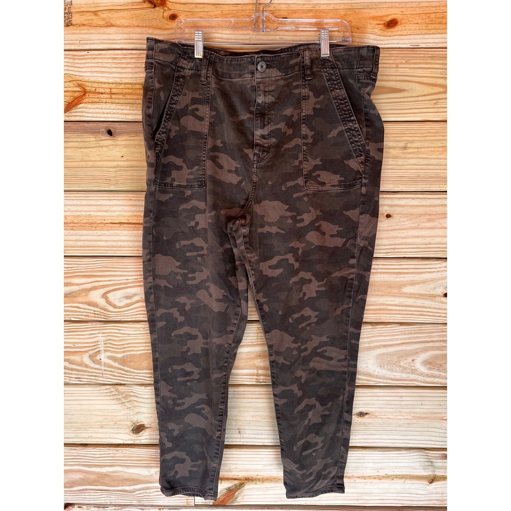 American Eagle Outfitters Camo Cargo Pants High Rise‎ Jeggings Crop Size 22